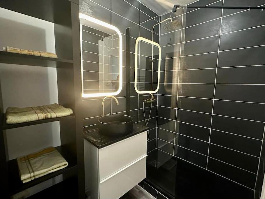 Centre Ville Dijon Wilson *Chez Charles* 2Ch Екстер'єр фото